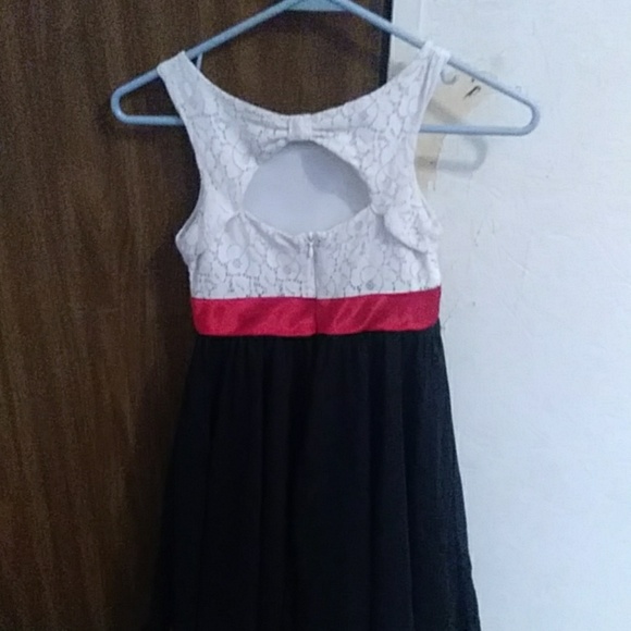 Dress - Picture 3 of 7